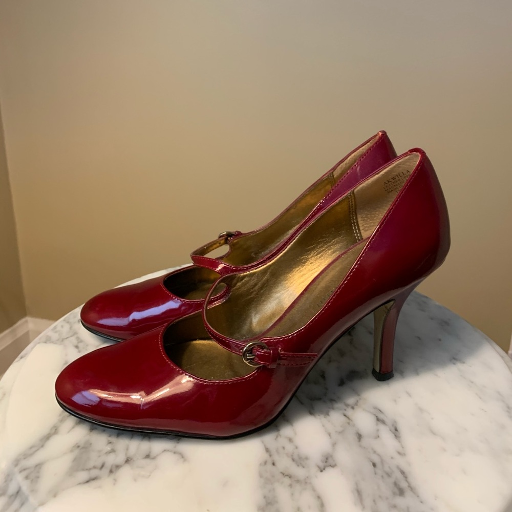 Anne Kline Red patent leather maryjane heels EUC